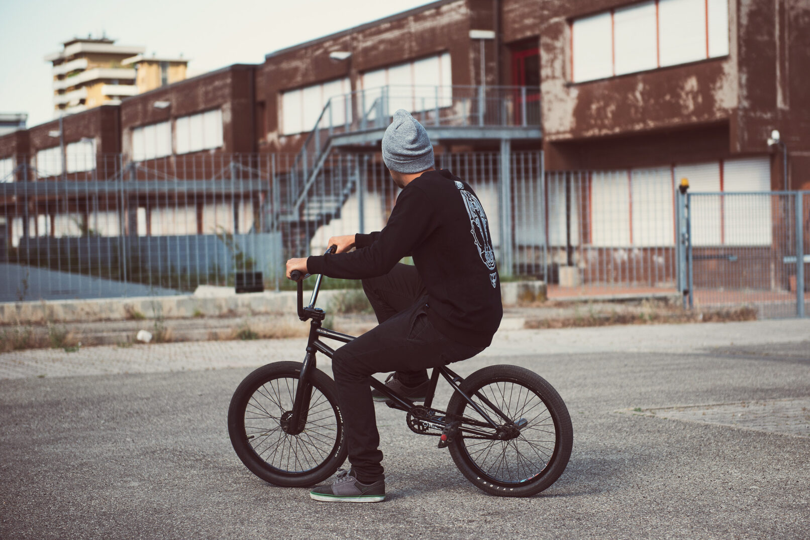 Lance 404 Alternative Fashion