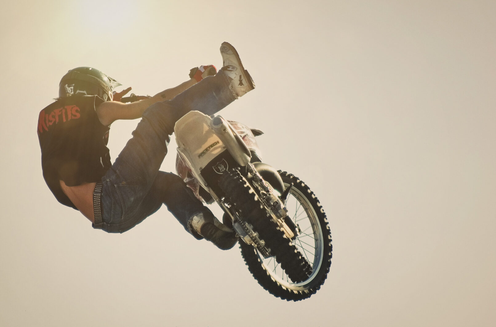 Lance 404 Gravity Sports