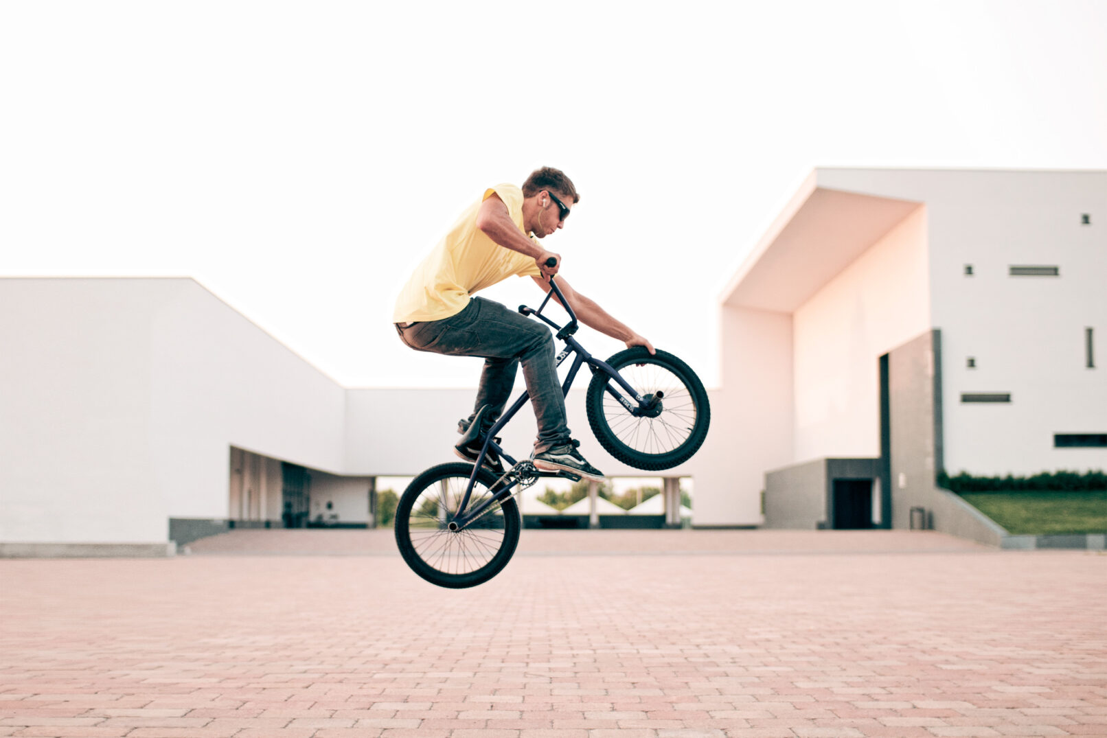 Lance 404 Gravity Sports