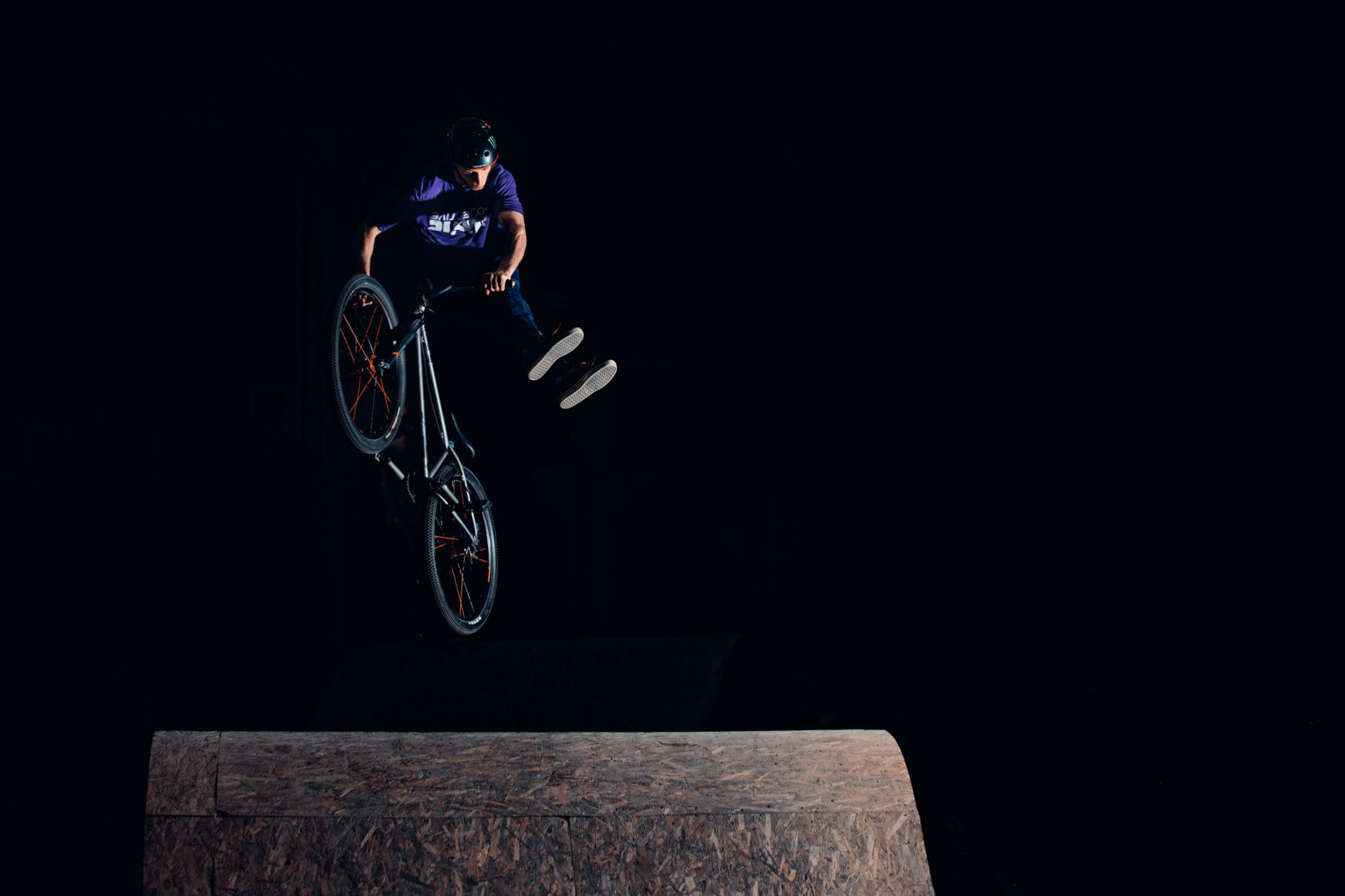 Lance 404 Gravity Sports