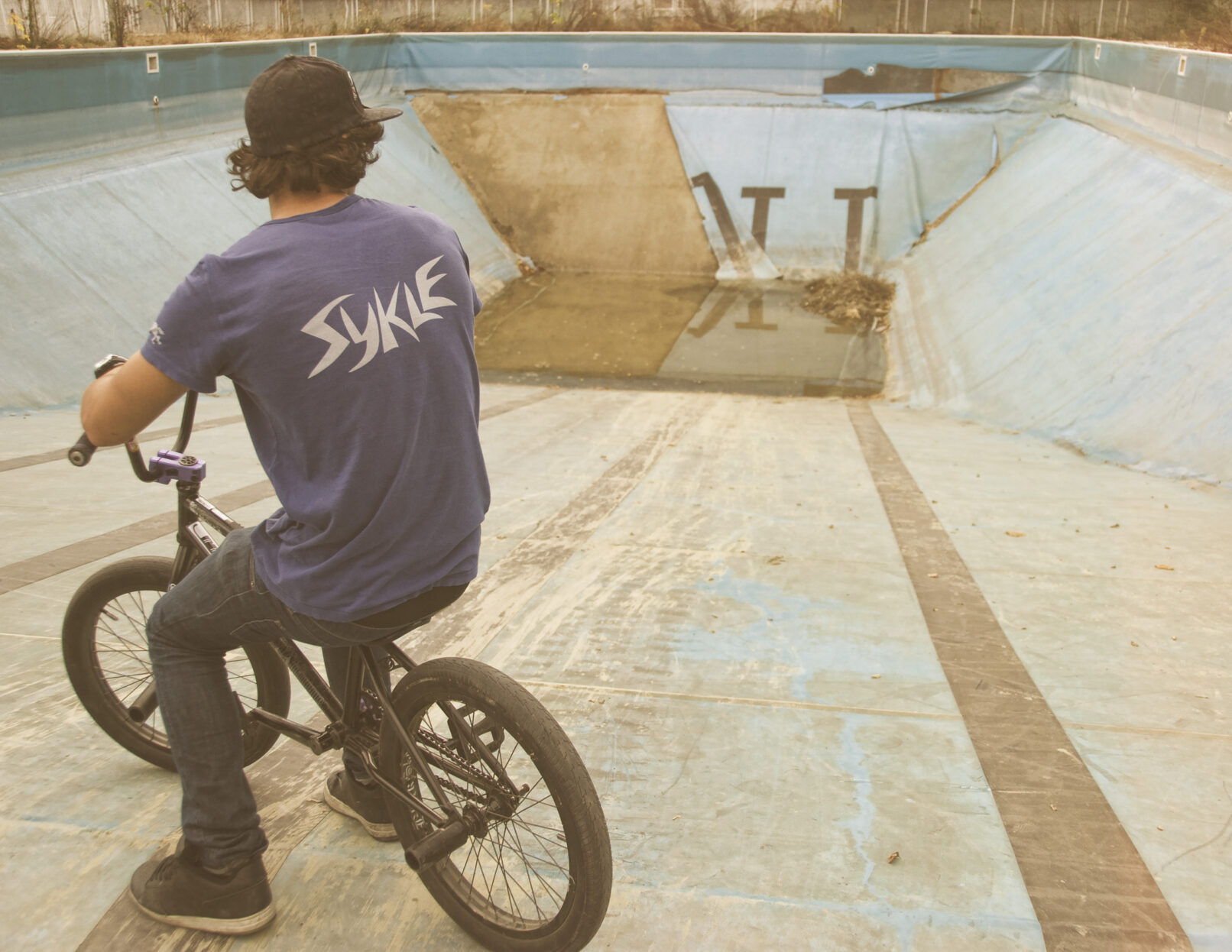 Lance 404 Features pool